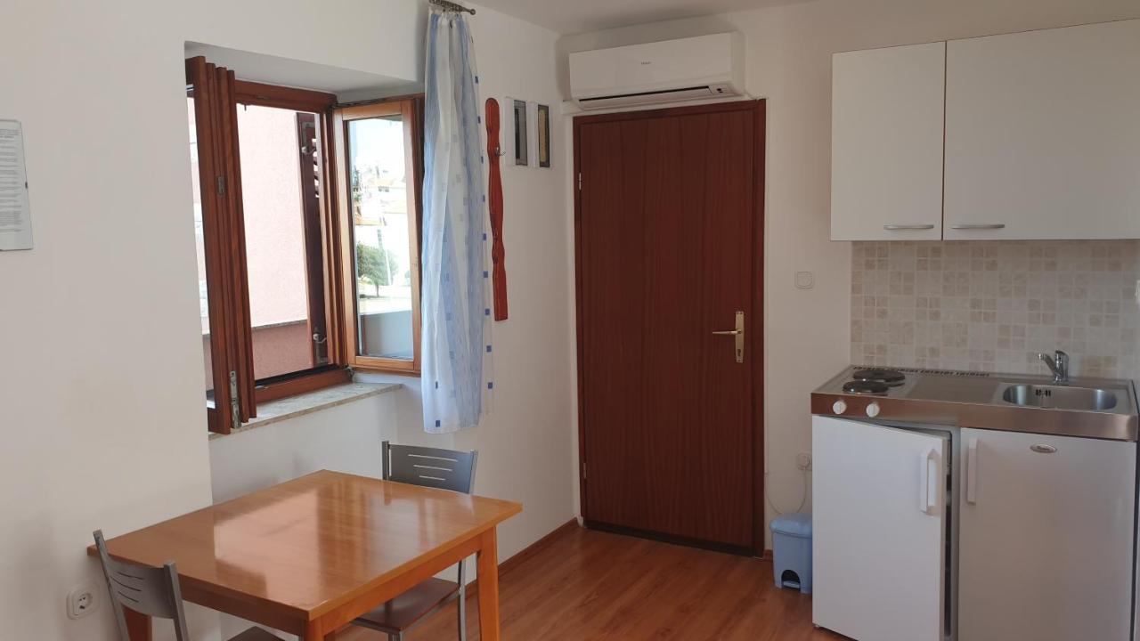 Apartments Rosa 木洛希尼 外观 照片