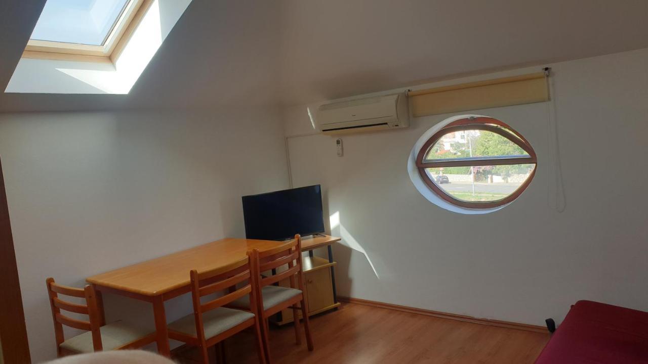 Apartments Rosa 木洛希尼 外观 照片